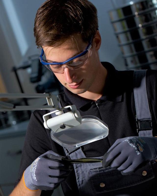 Glass laboratory