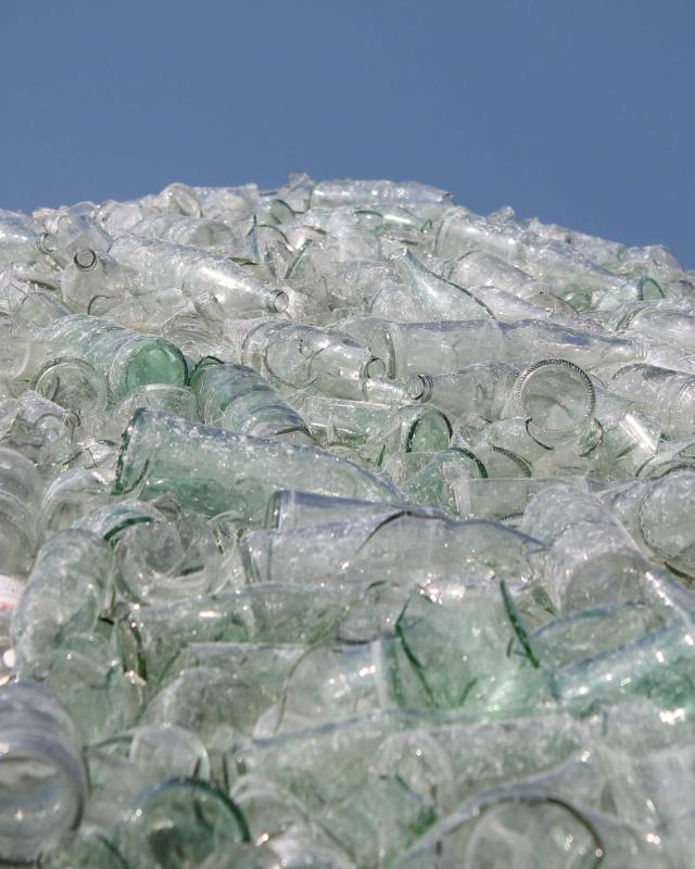 White hollow glass